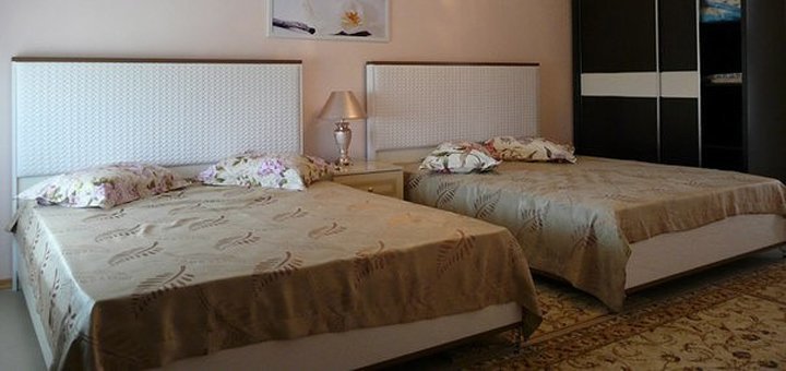 Номера в гостинице «Черное море» в Коблево. Бронируйте номера по скидке.