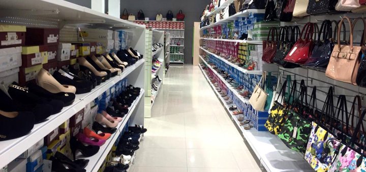 Discounts on women&#39;s shoes in olla stores