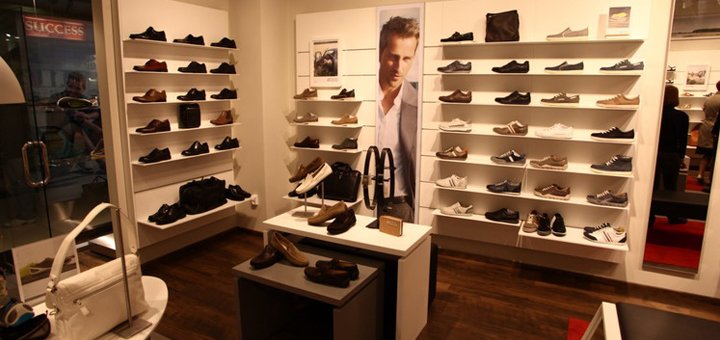 Discounts on men&#39;s shoes in ecco stores