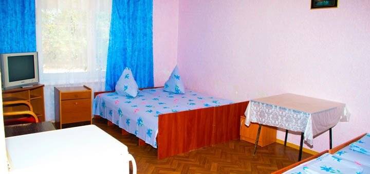 Номер базы отдыха «Сказка». Отдыхайте по акции