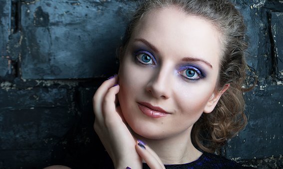 Портретна фотографія від фотографа Світлани Цупікової у Києві. Записуйтесь на фотосесію з акції.