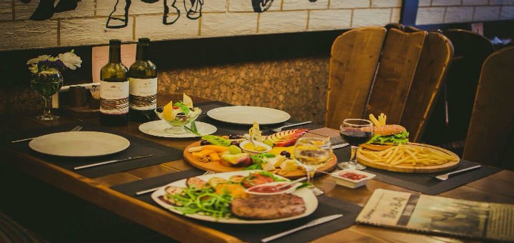 Американська та європейська кухня у барі «Bar BQ» Одеса. Забронювати столик за акцією.