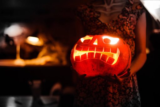 Хеллоуїн в барі «true burger bar». замовити столик зі знижкою