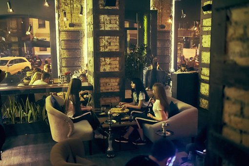 Интерьер «Par Bar». Заказ столика по скидке