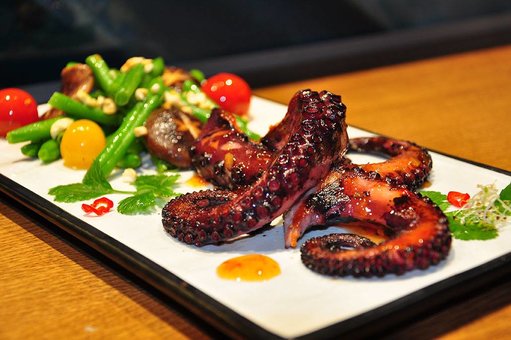 Fish shop-restaurant &quot;flagman&quot;. discounts on dishes