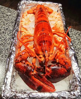 Fish shop-restaurant &quot;flagman&quot;. discounts on dishes