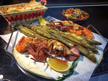 Fish shop-restaurant &quot;flagman&quot;. discounts on dishes