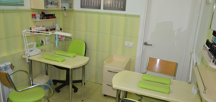 Студія «САЙ» у Дніпрі. записуйтесь на манікюр із покриттям по акції.