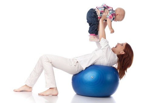 Заняття «Мама та малюк» у сімейному клубі «WELLNESS concept» у Києві. Записуйтесь за знижкою.