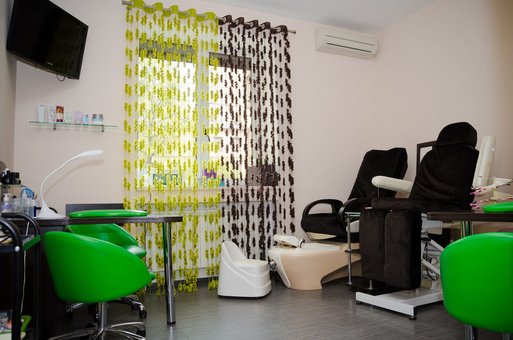 Pedicure at the «Mole» beauty studio. Sign up for a procedure at a discount
