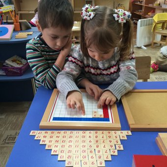 Developing classes in the microschool "Montessori" in the Dnieper. Sign up for a promotion