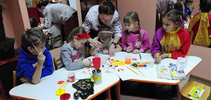 Майстер-класи від дитячого клубу «Busy Bee Club» у Києві. Записати по Акції