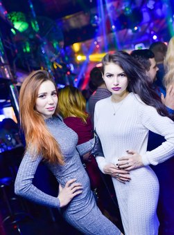 Вечірки у нічному клубі «Disco radio hall» у Києві. Вхід за акцією