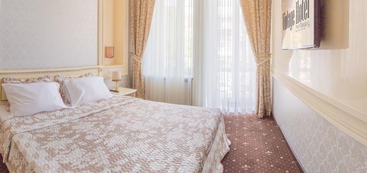 Discounts for holidays at vintage hotel17