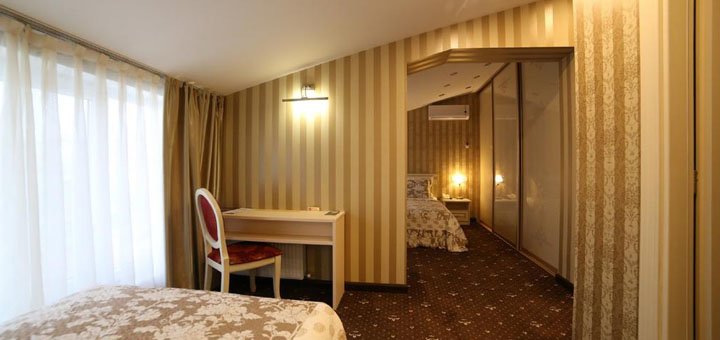 Discounts for holidays at vintage hotel34