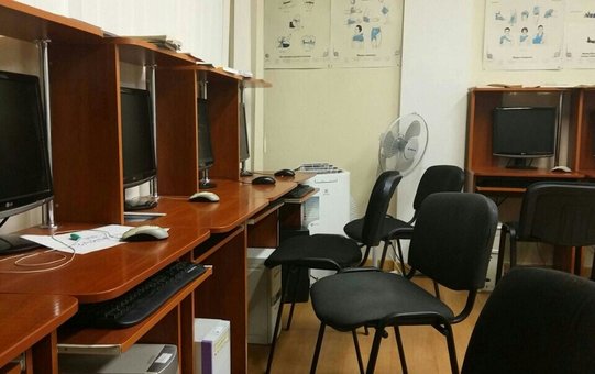 Водительские курсы «Карат» на Минской в Киеве. Записывайтесь в автошколу по акции.