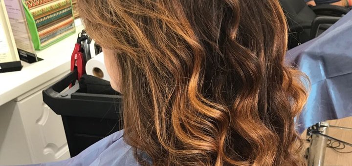 Зачіски в студії краси «Dali's Hair & Beauty Studio». Записати зі знижкою