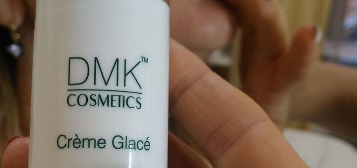 Крем Glase для розгладження зморшок в програмі по догляду за шкірою обличчя в косметологічному кабінеті Олени Вільківська в Києві. Записуйтеся акцією.