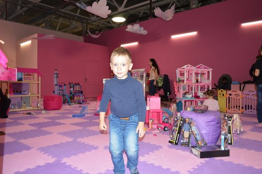 Послуги аніматора у дитячій кімнаті «Lady Land» у Києві. Завітайте до акції