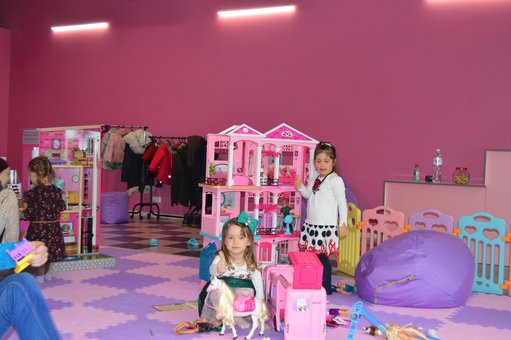 Понад 3 години у дитячій кімнаті «Lady Land» у Києві. Завітайте недорого