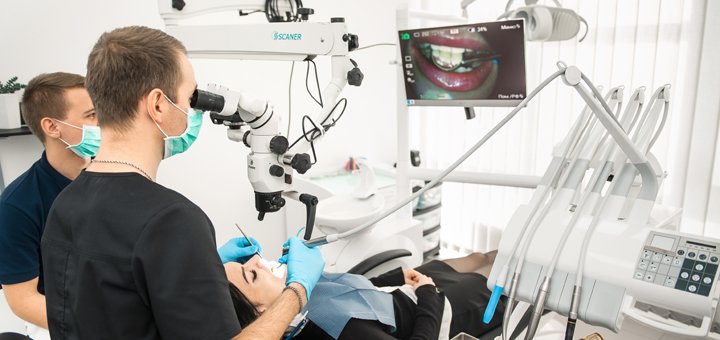 Лечение зубов под микроскопом в клинике Dr. Sventukh в Киеве. Записывайтесь к стоматологу по скидке.