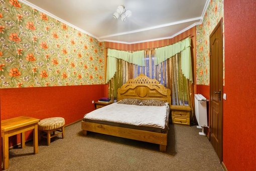 Standard 2-bed room with a double bed near the Everest motel Ivano-Frankivskiy. Replace the number with a znizhkoyu