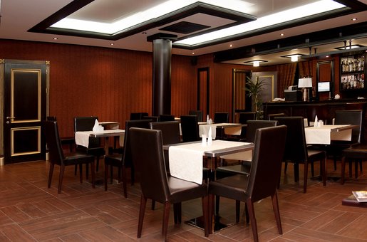 Restaurant "Palmira" in the Dnieper. Order the menu for the promotion.