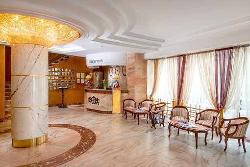 Restaurant at the Eurohotel in Lviv. Book with discount