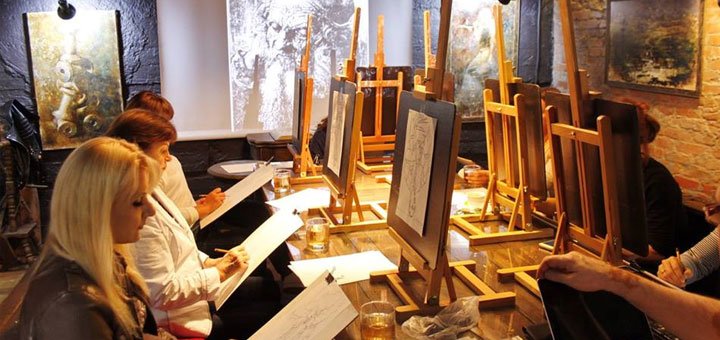 Занятия рисунком и живописью в студии «Aurum» в Одессе. Записаться на уроки рисования по акции.